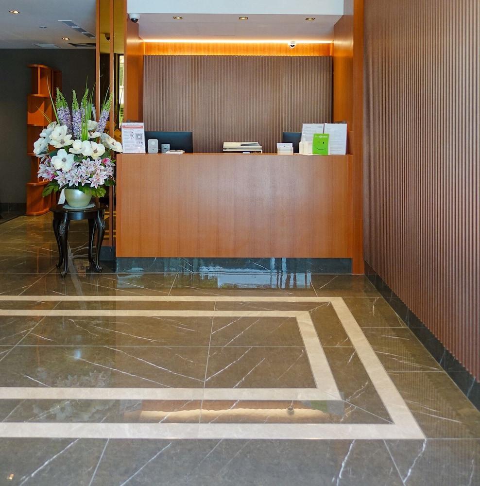 Nostalgia Hotel 4*