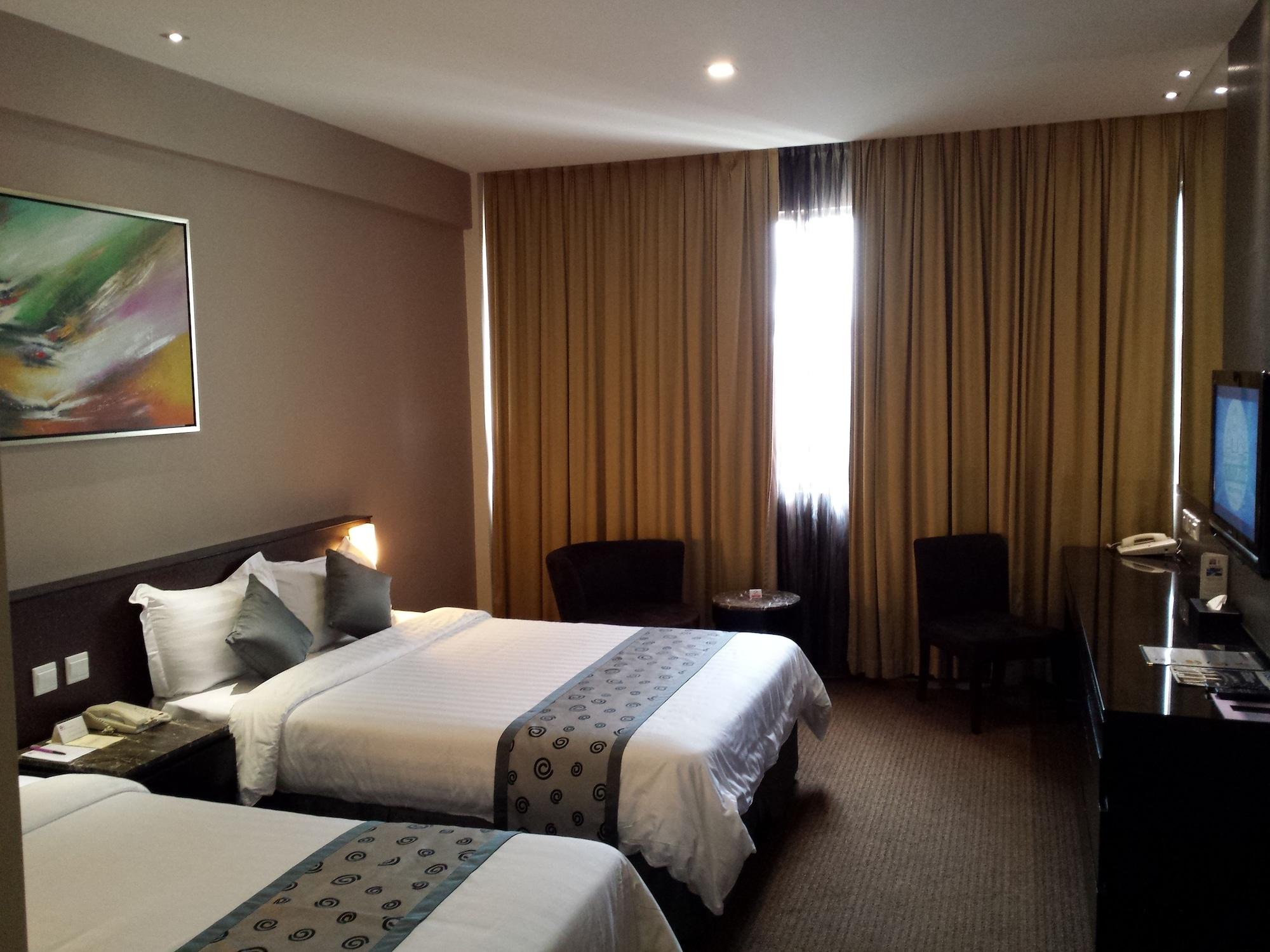 Royal Hotel
