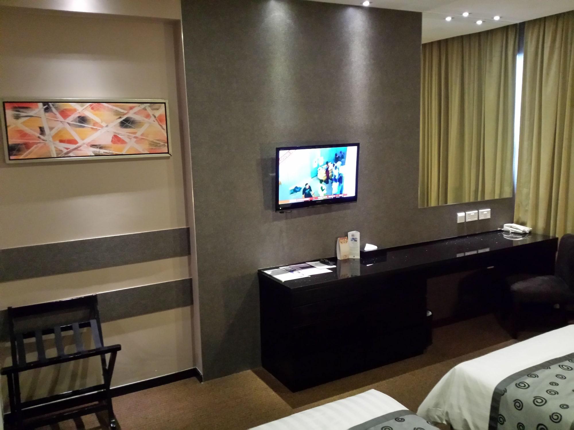 Royal 4*