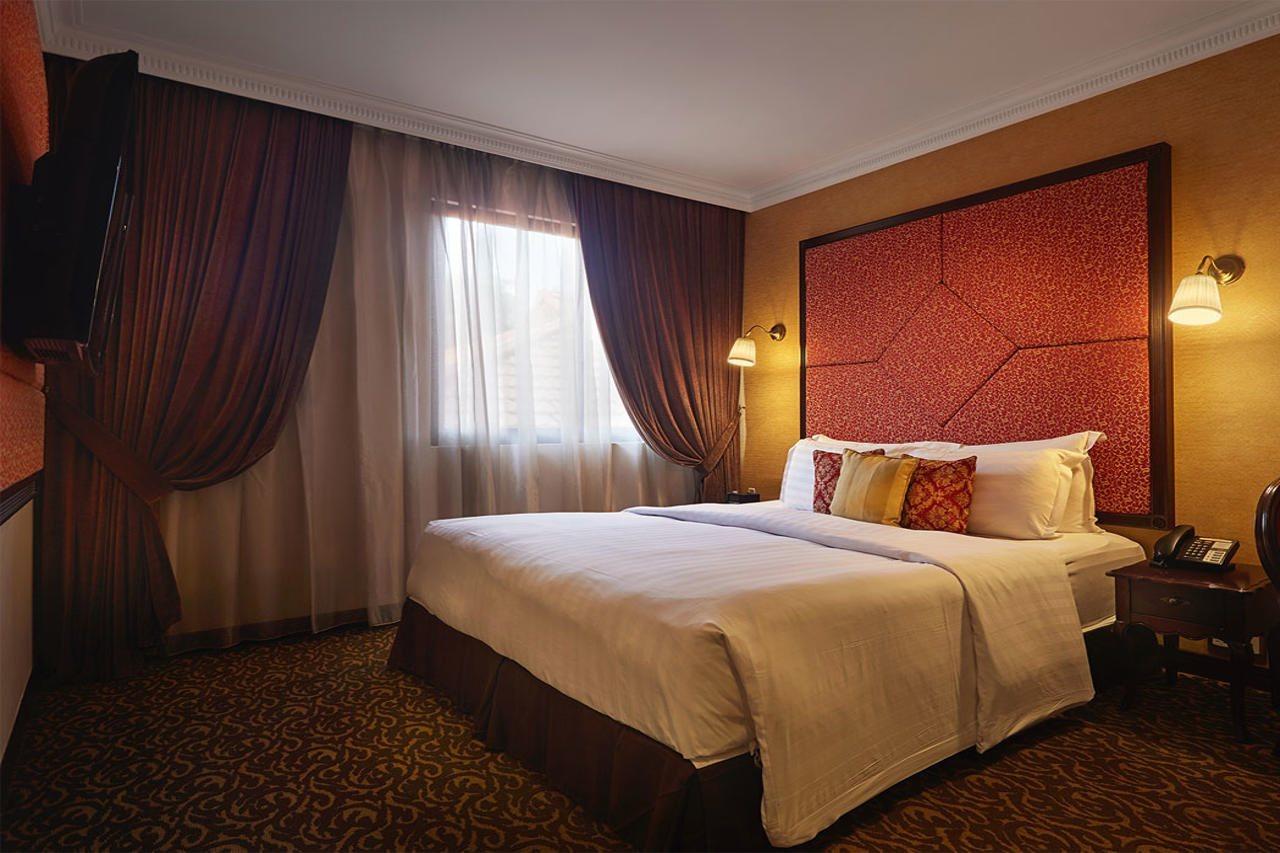 Nostalgia Hotel