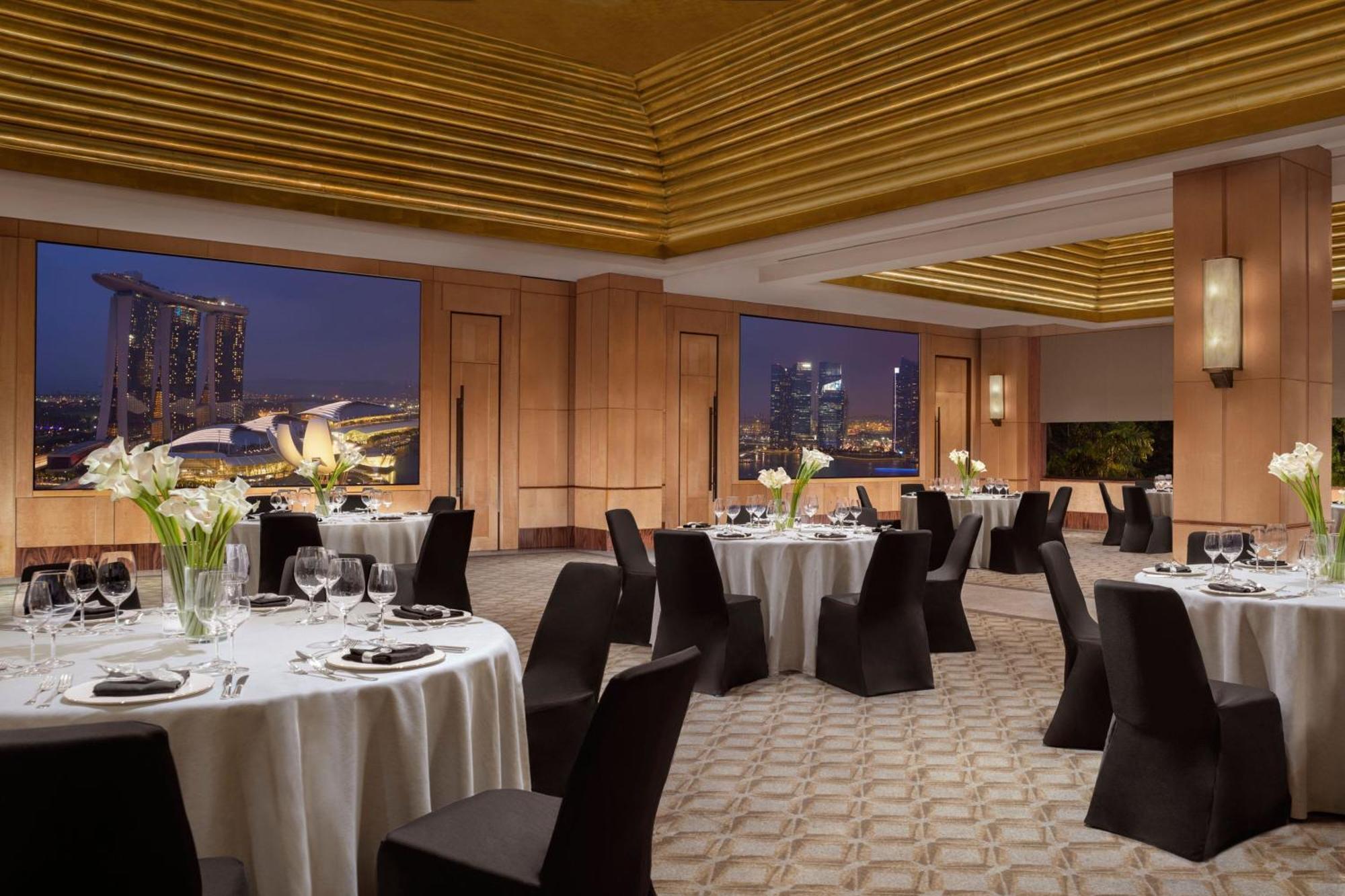 The Ritz-carlton, Millenia Hotel Singapore