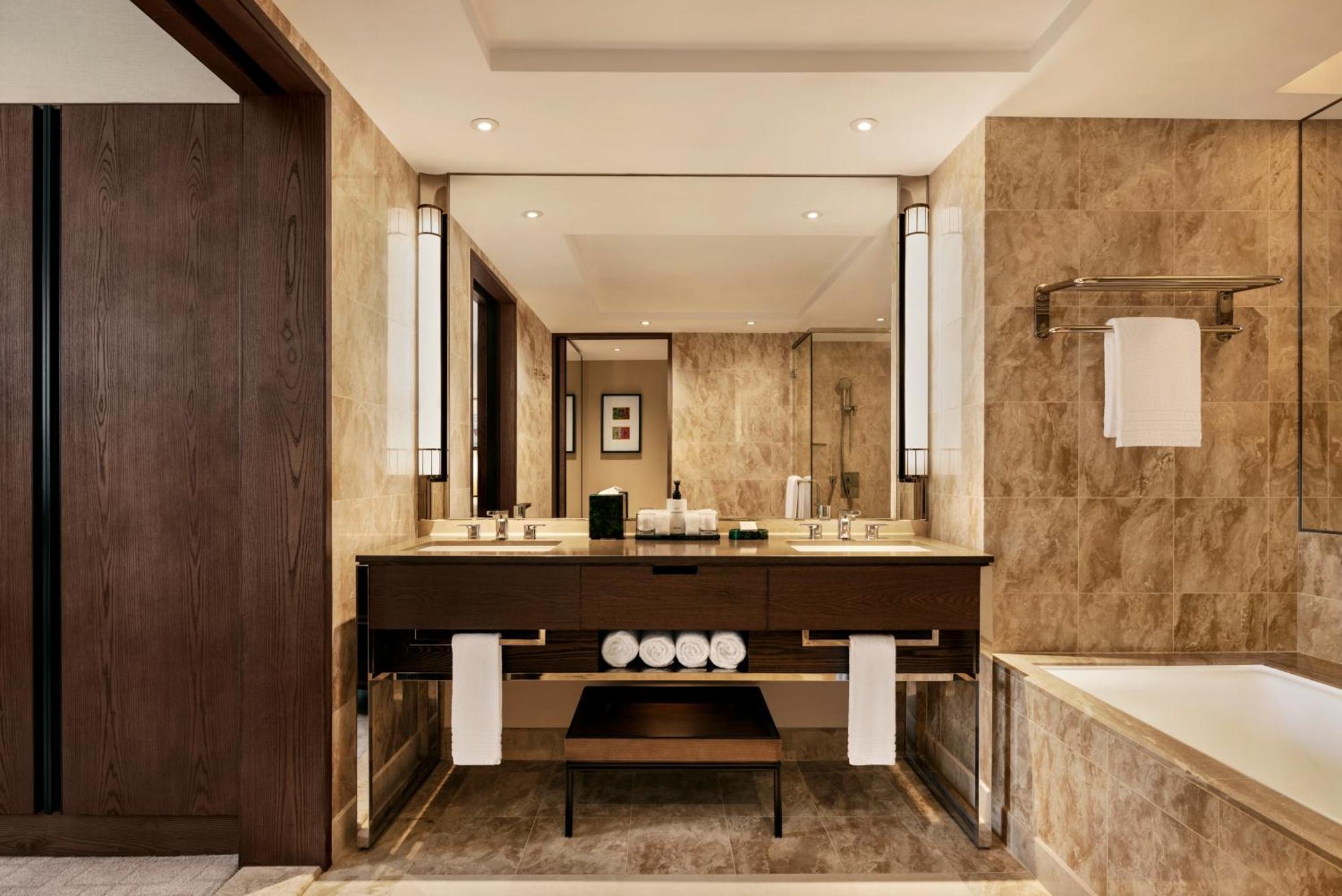 Hotel Conrad Marina Bay