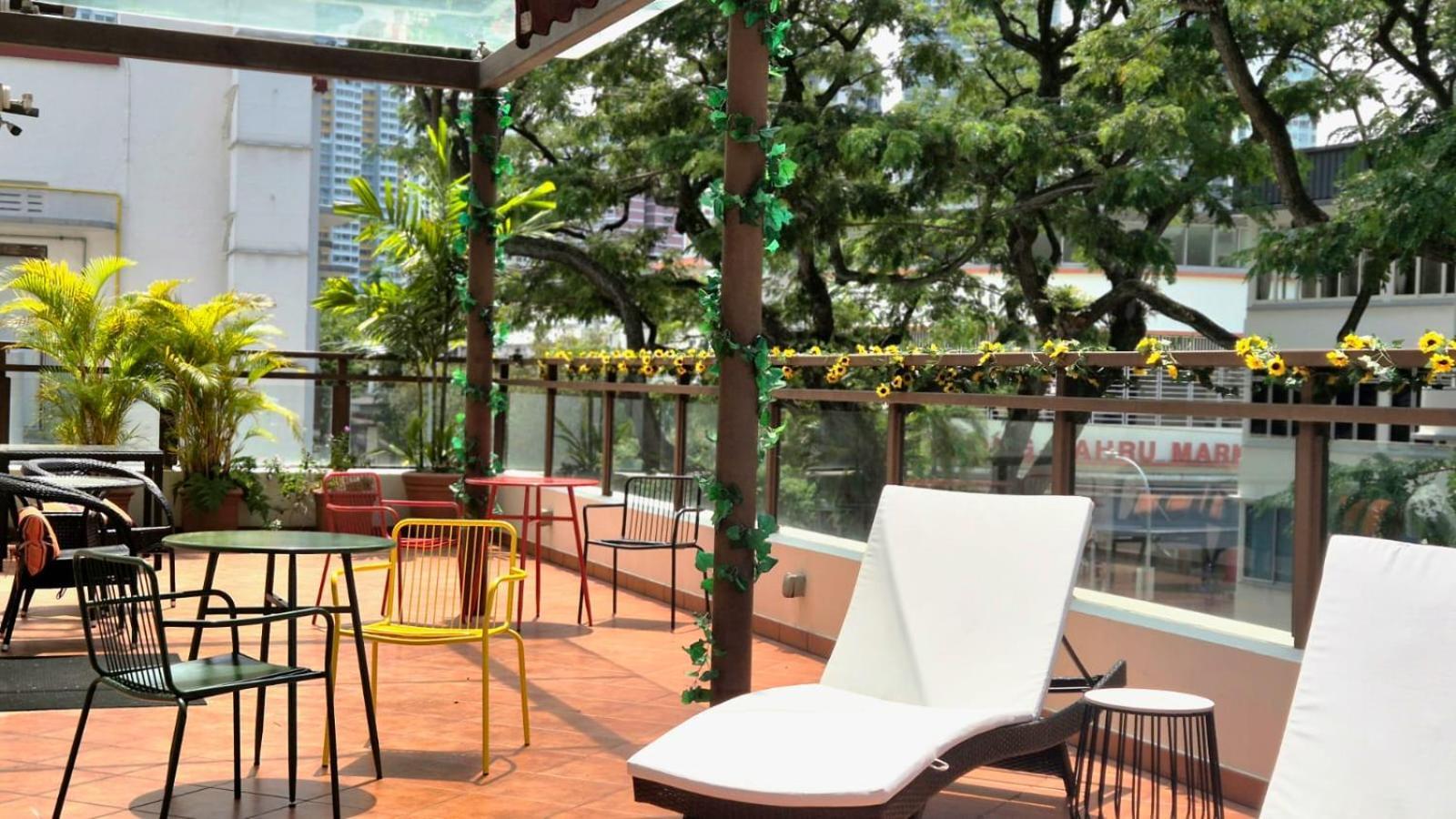 Nostalgia 4* Singapore