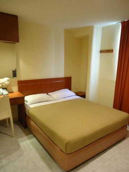 Ibis Budget Ametrine Hotel Singapore