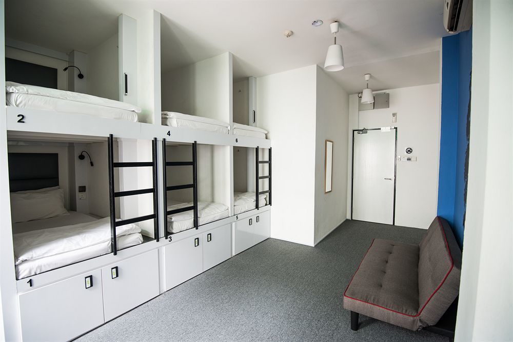 Capsulehotel Wink At Mosque Street Singapore