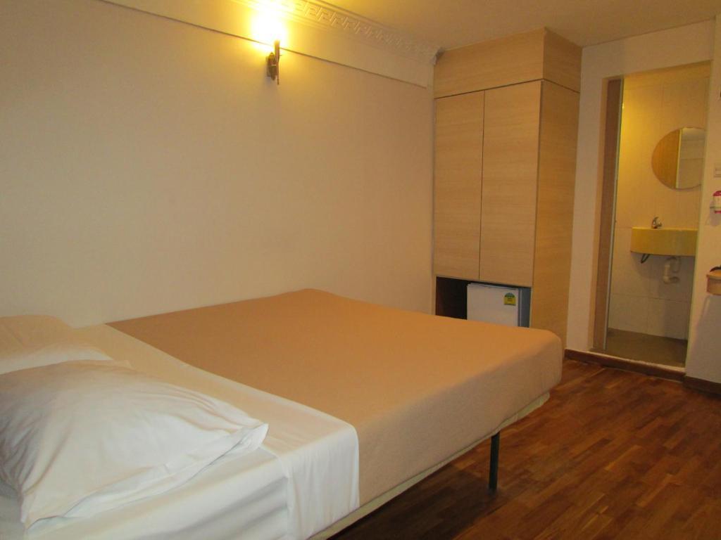 Arianna Hotel 2*