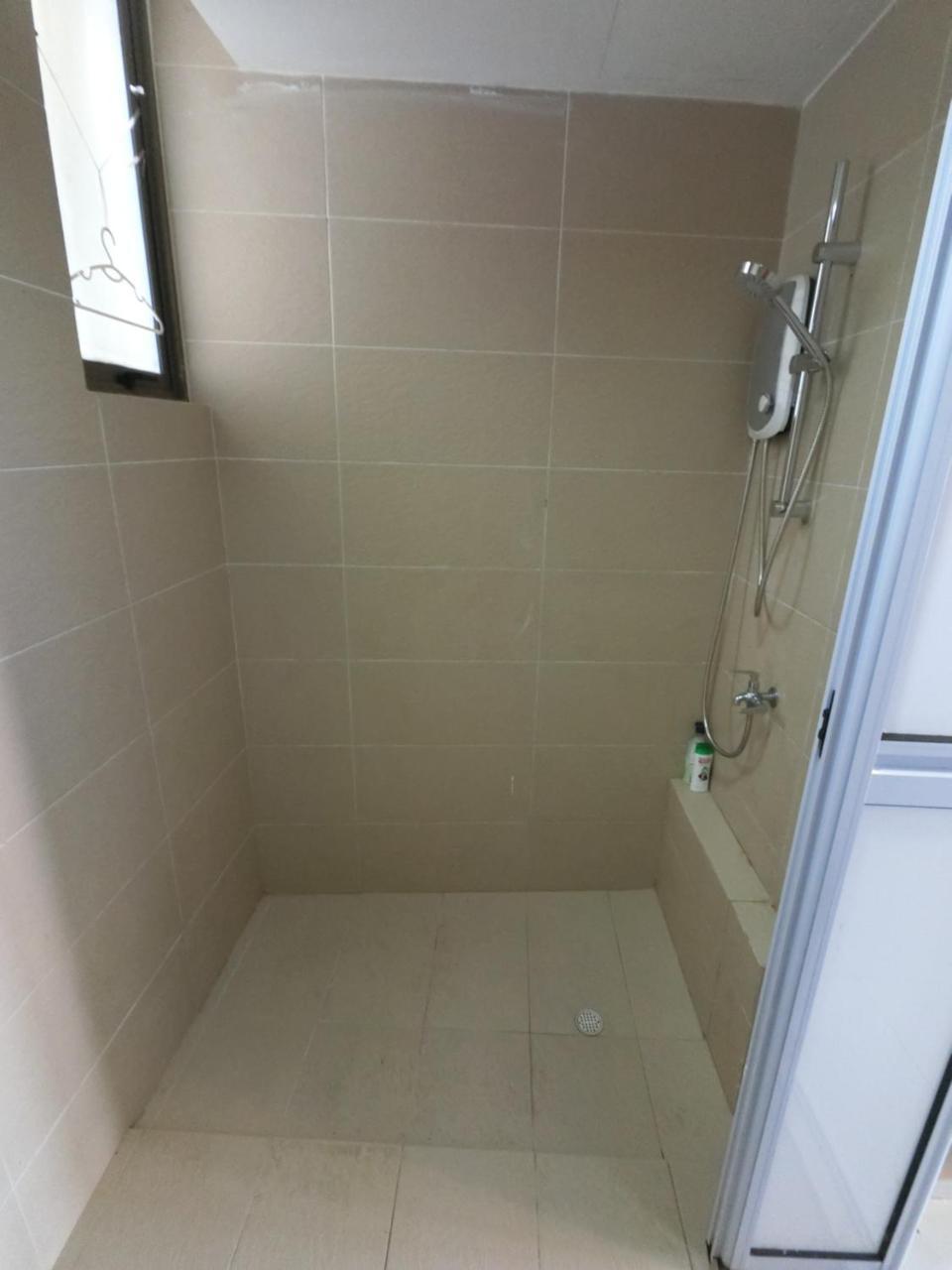 38 Lorong 8 Geylang Apartment