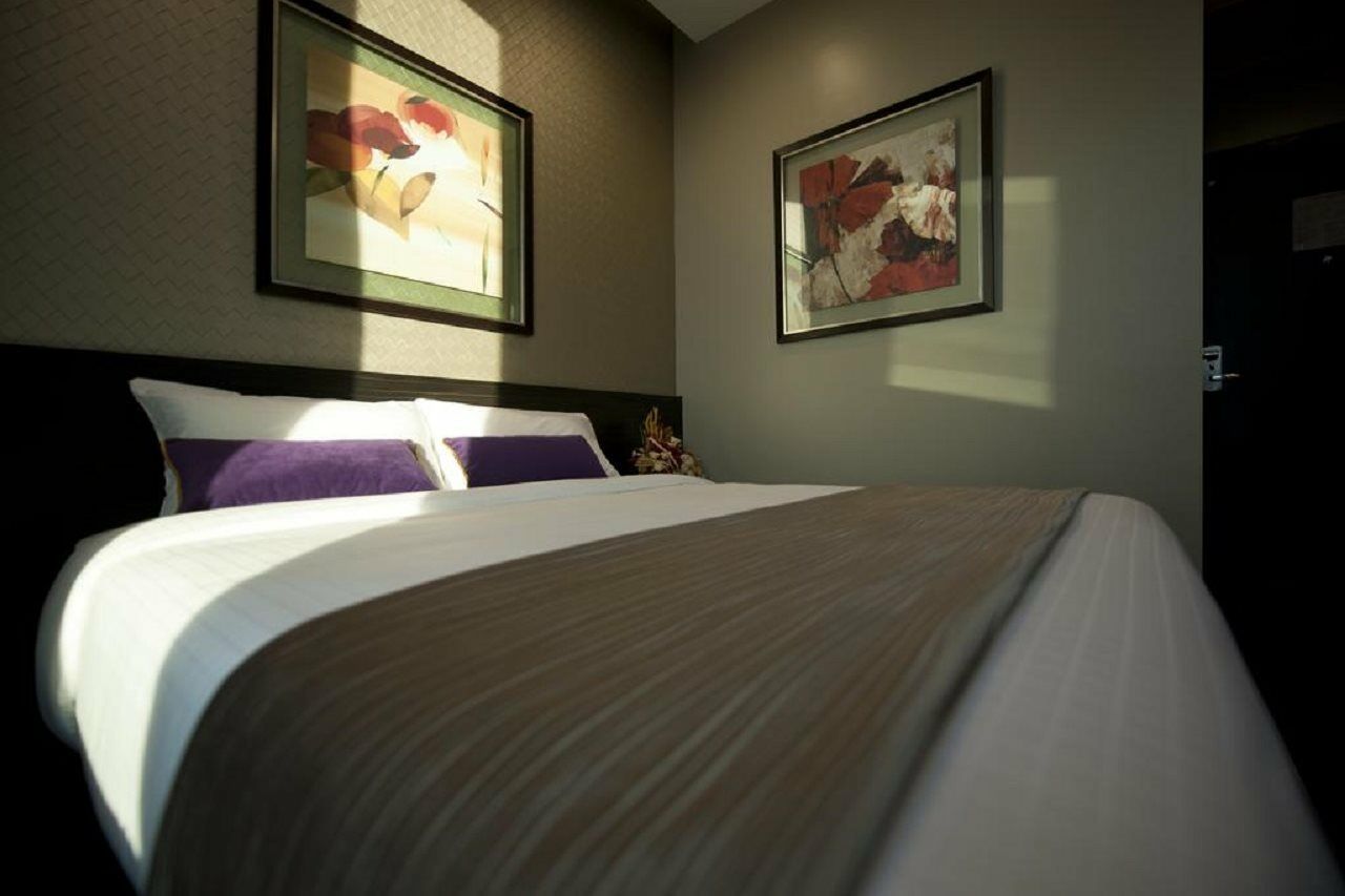 V Lavender Hotel