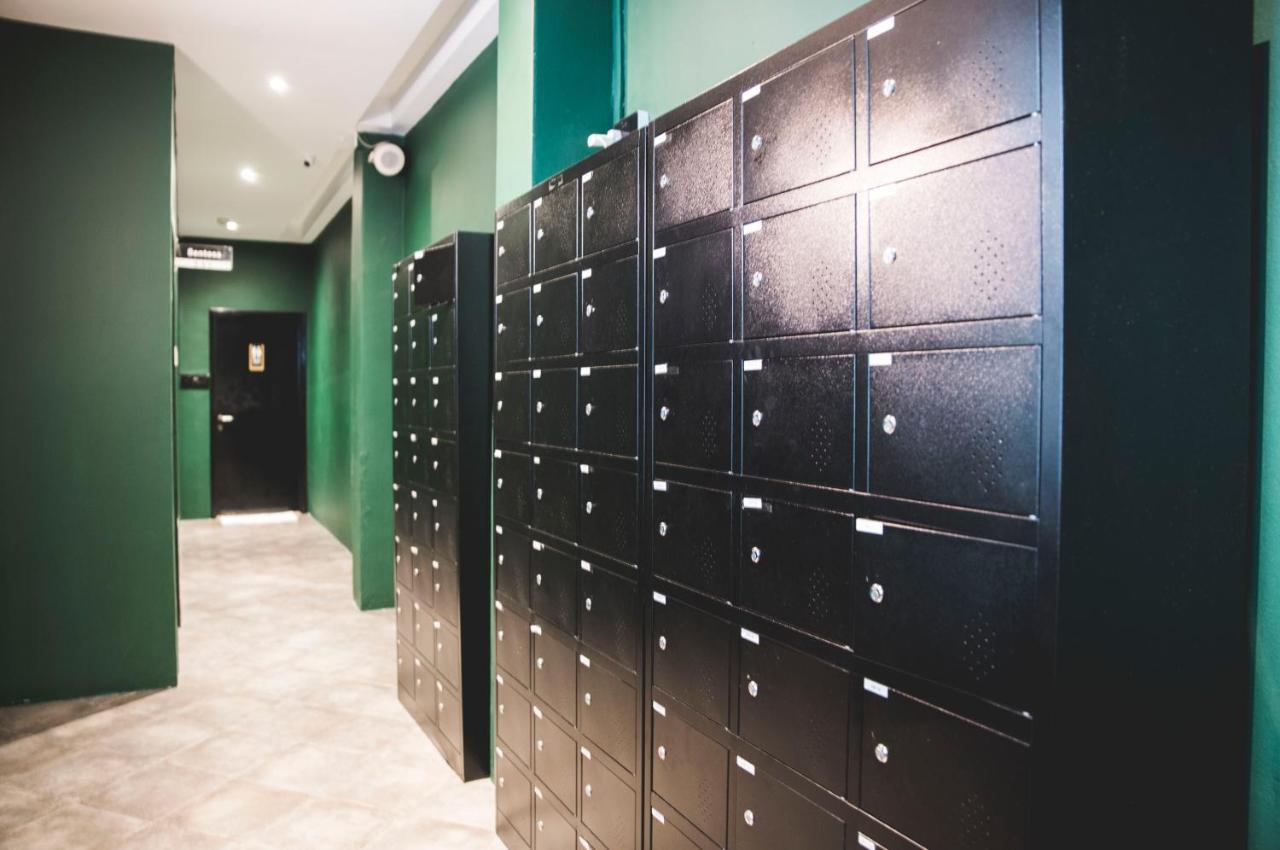 Capsulehotel Wink At Mosque Street Singapore