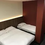 L Hotel @ 51 Desker