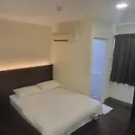 L Hotel @ 51 Desker
