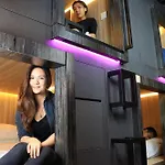 Cube Boutique Capsule Hotel