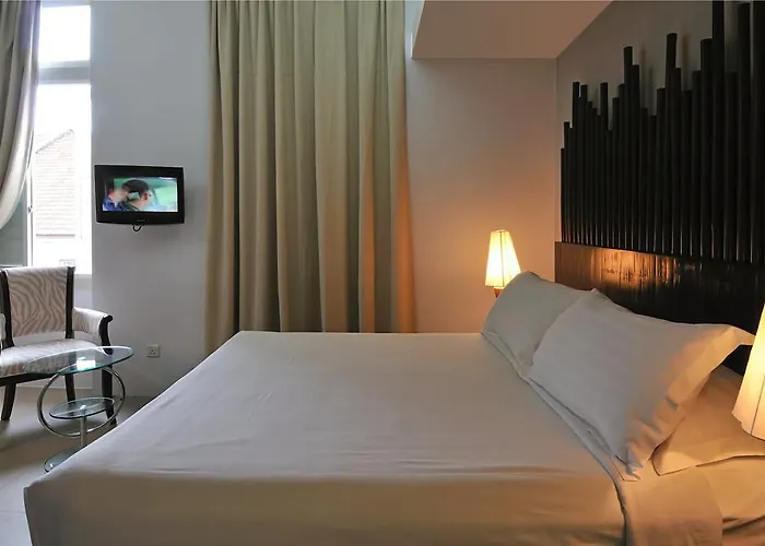 Santa Grand Hotel Little India