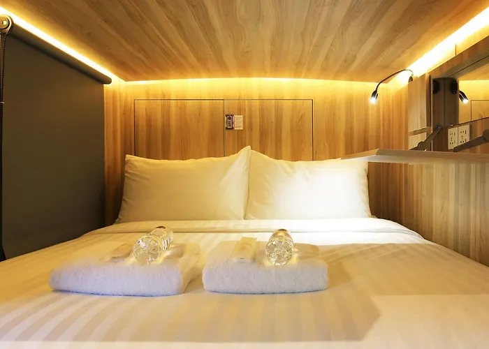 Cube Boutique Capsule Hotel