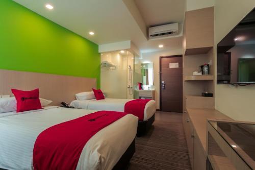 Ace Manor Aparthotel 3*