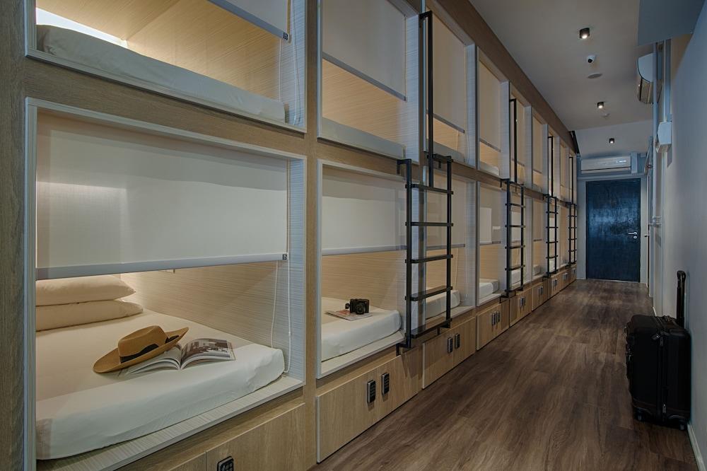 Capsulehotel Quarters Capsule