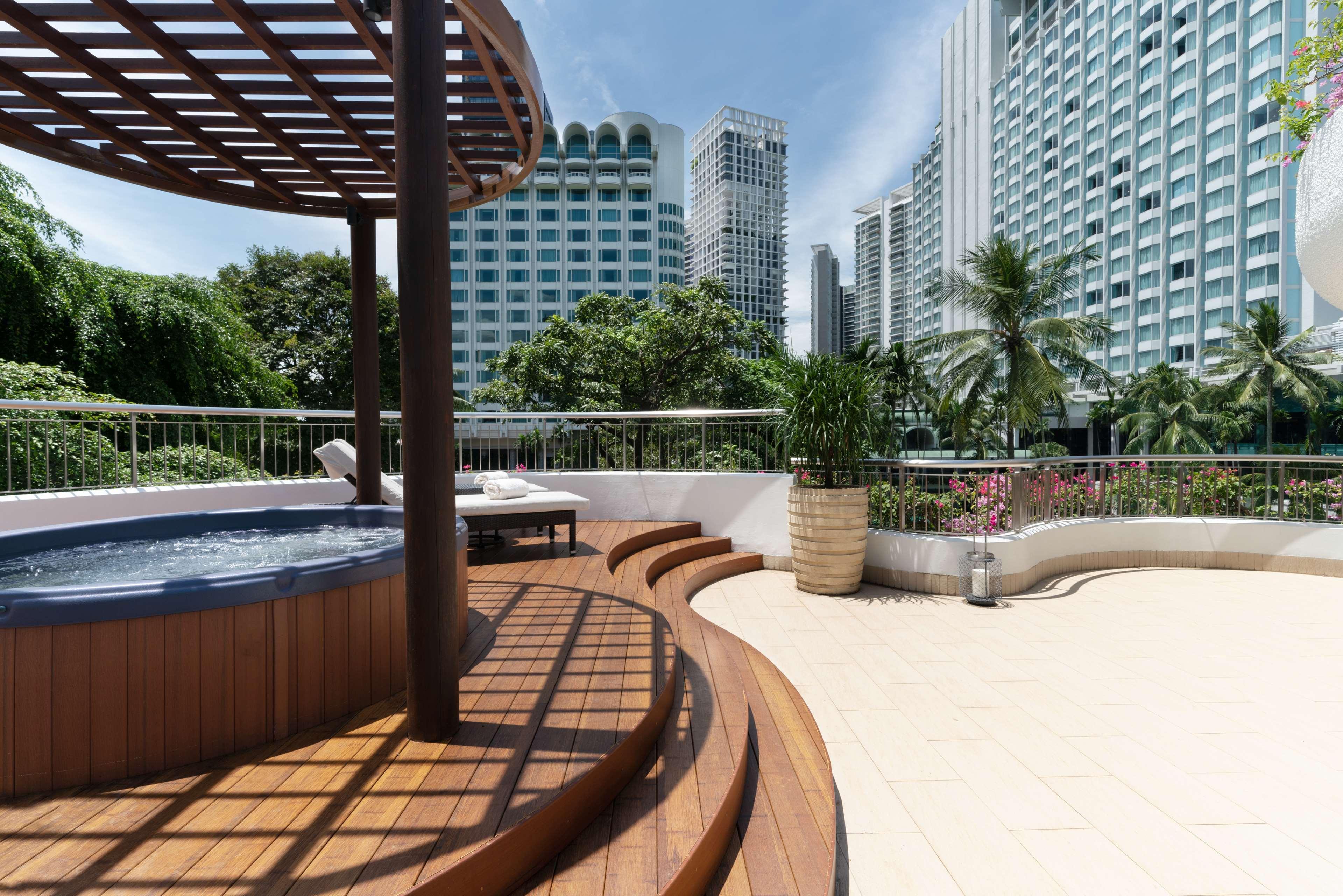 Shangri-la Hotel