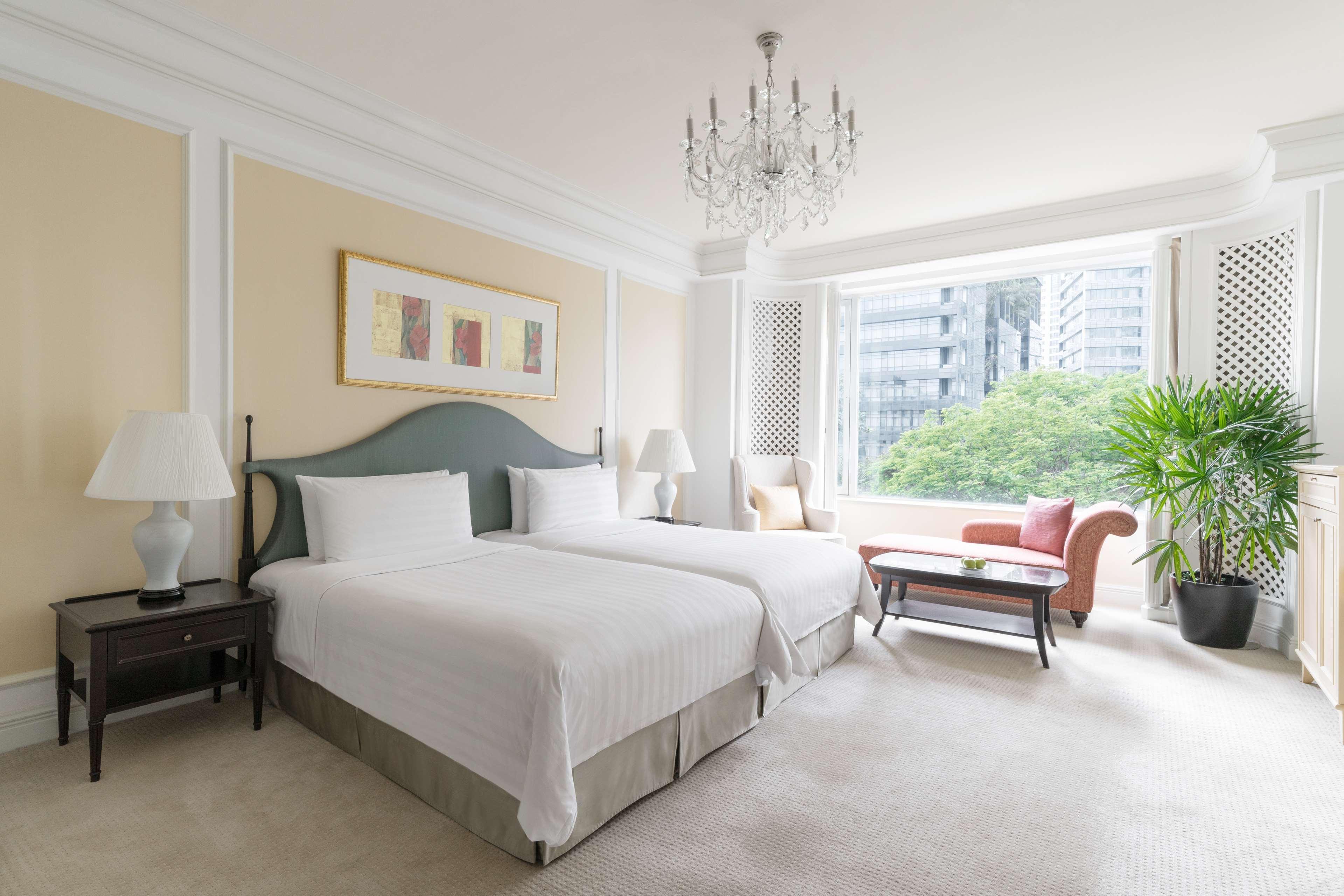 Shangri-la Hotel 5*