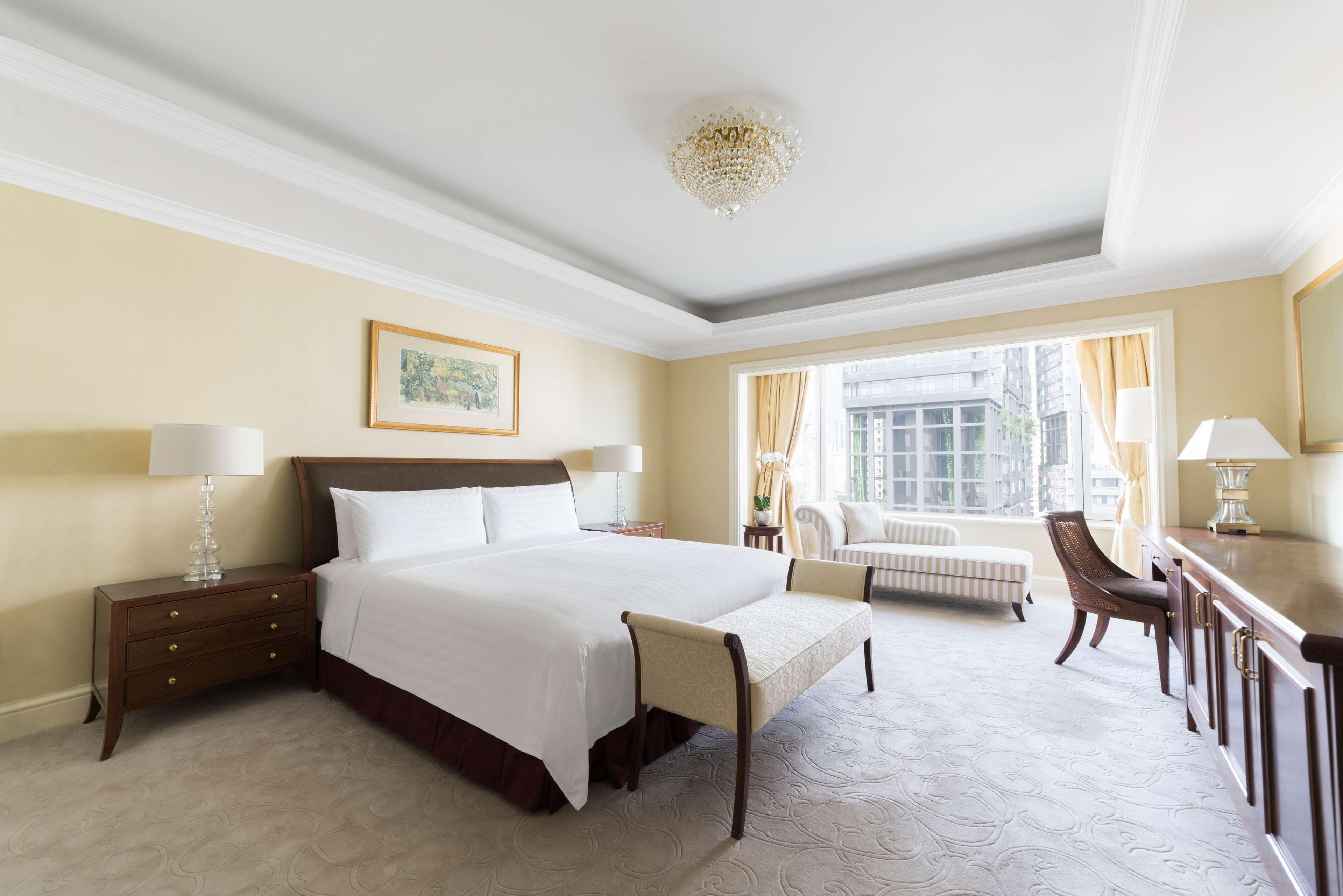 Hotel Shangri-la 5*