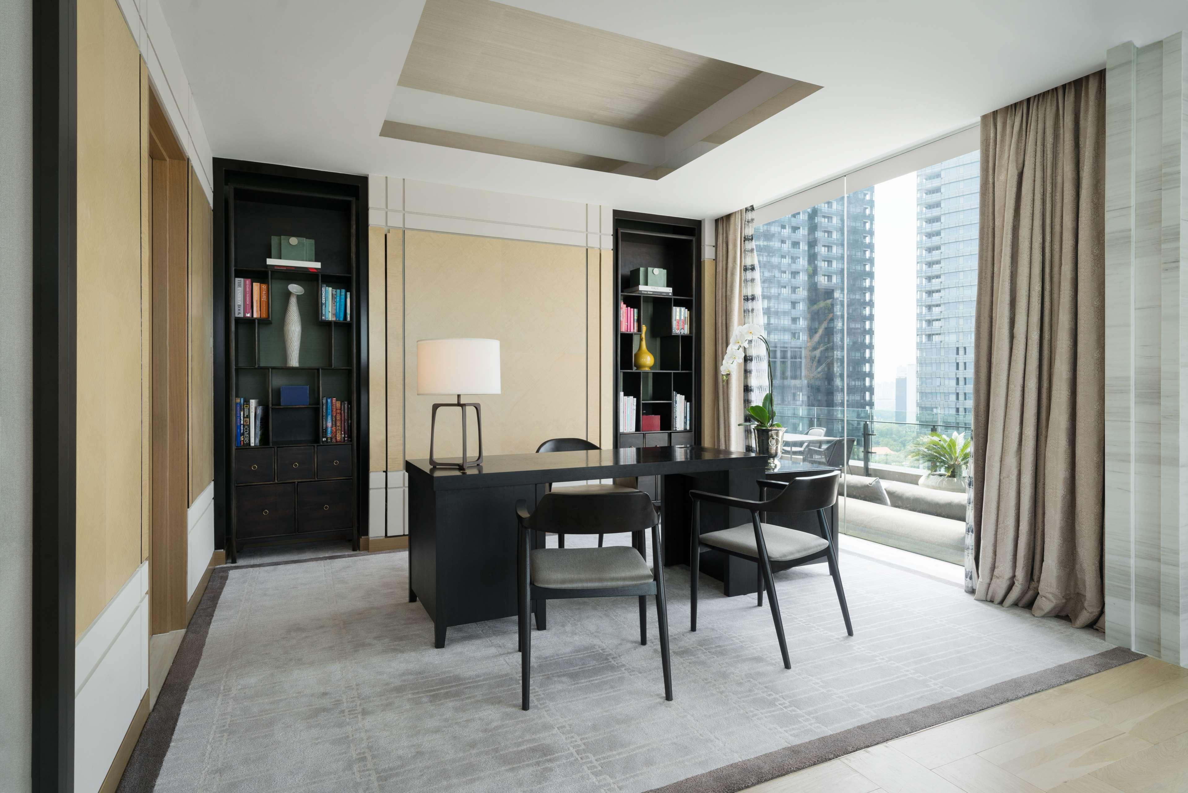 Hotel Shangri-la 5*