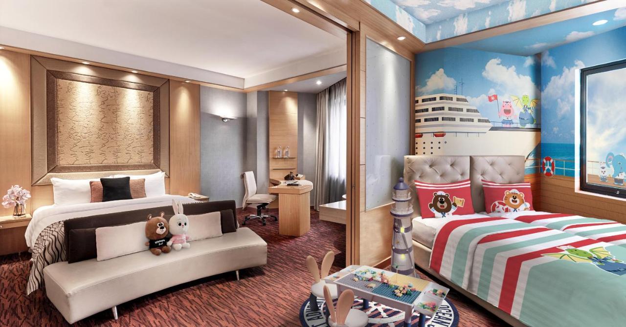 M Centre Hotel 5*