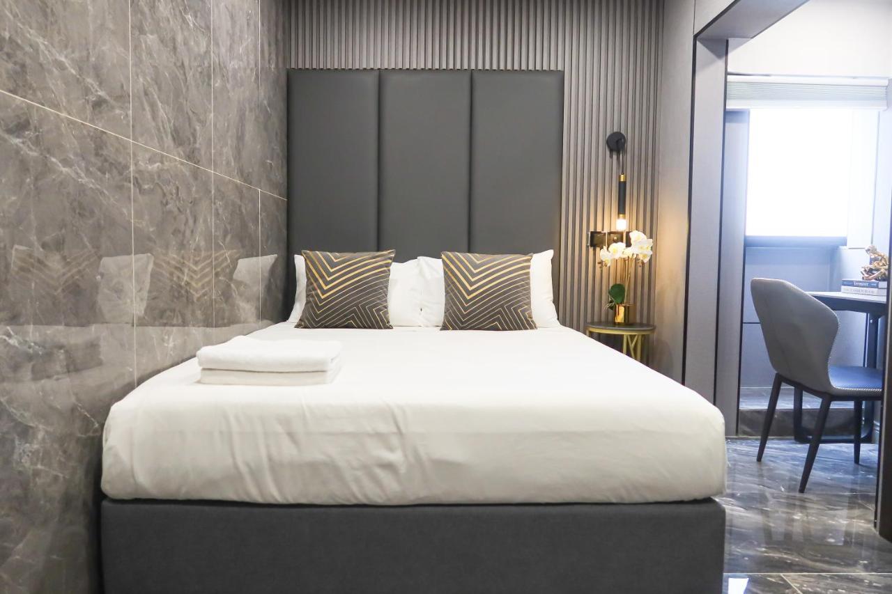 R Residences Apartment *