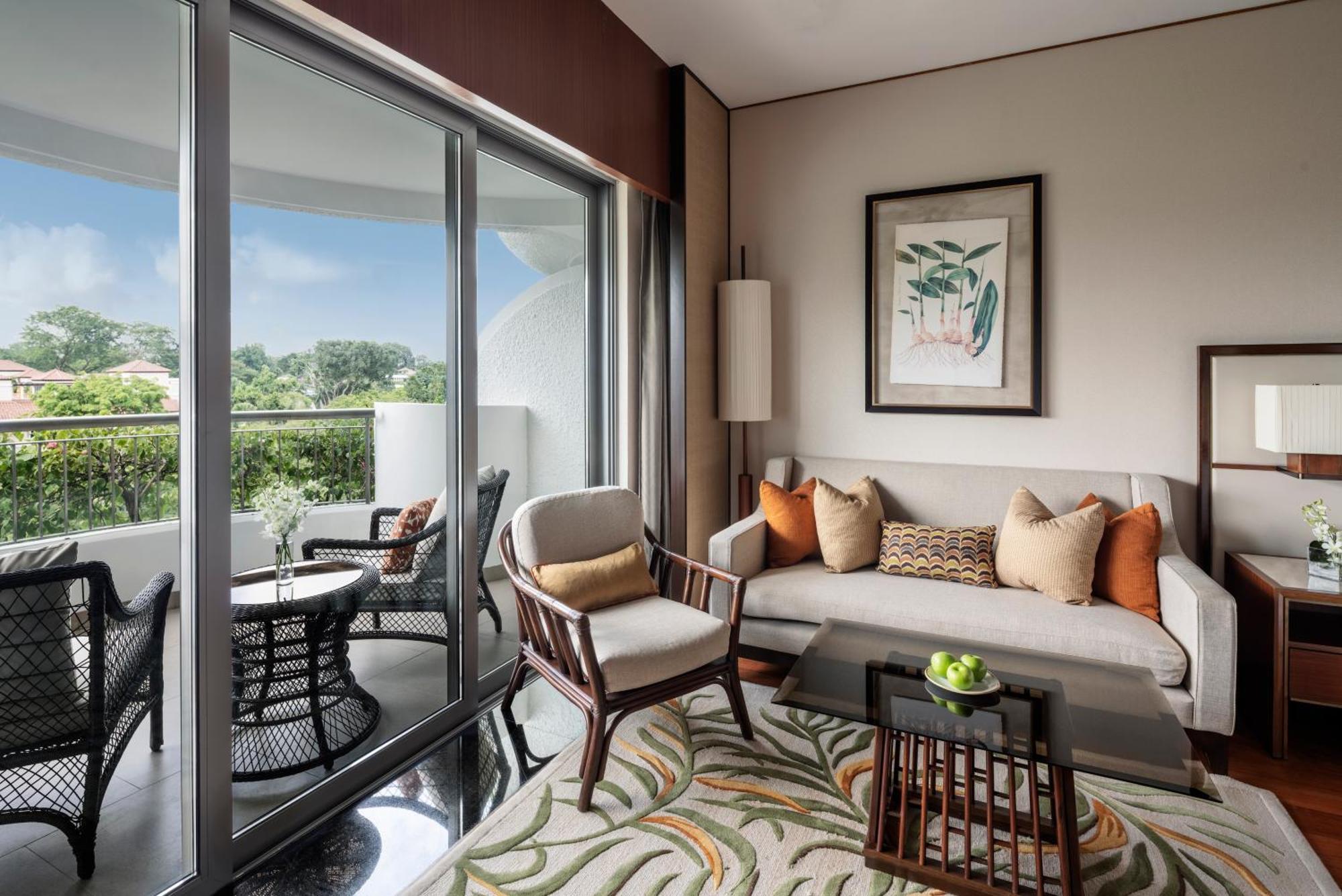 Shangri-la Hotel 5*