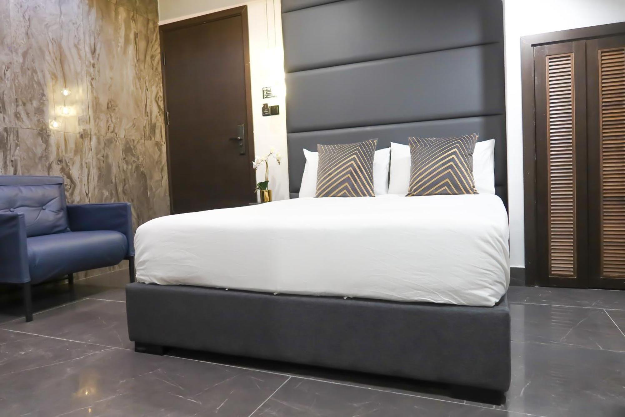 R Residences Singapore