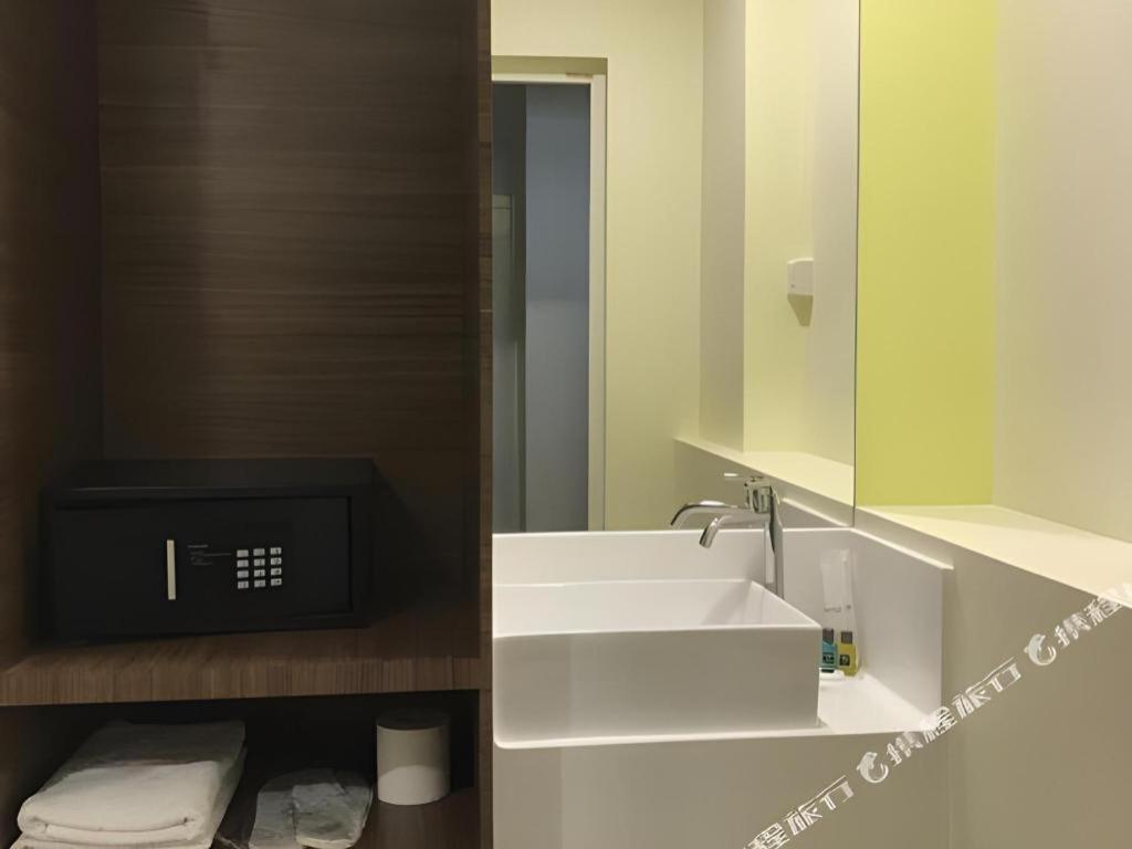 Hotel L @ 51 Desker Singapore