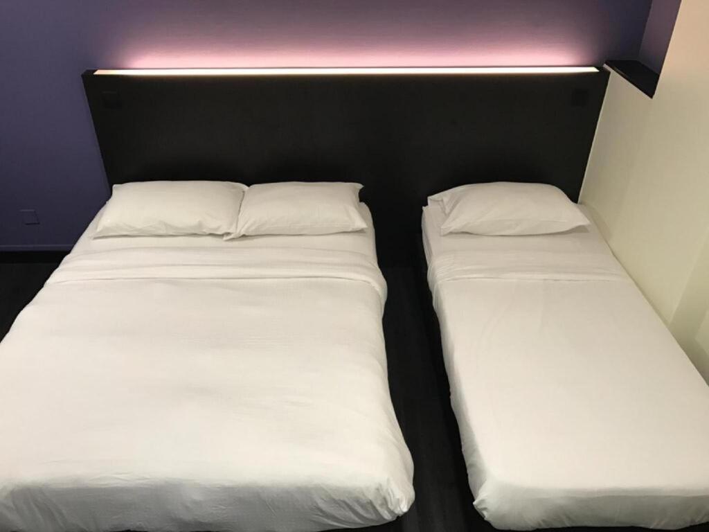 L @ 51 Desker Hotel 2*