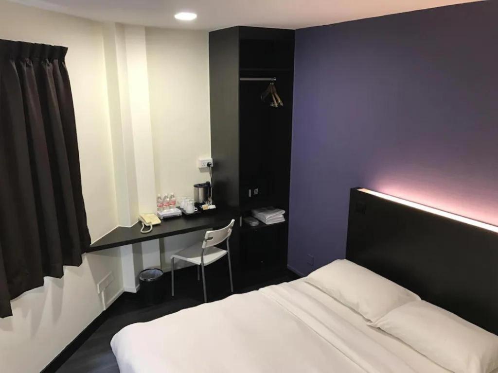 L @ 51 Desker Hotel Singapore