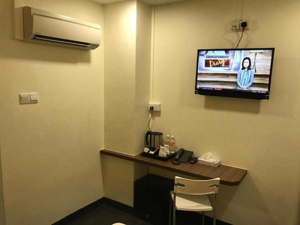 L @ 51 Desker Hotel