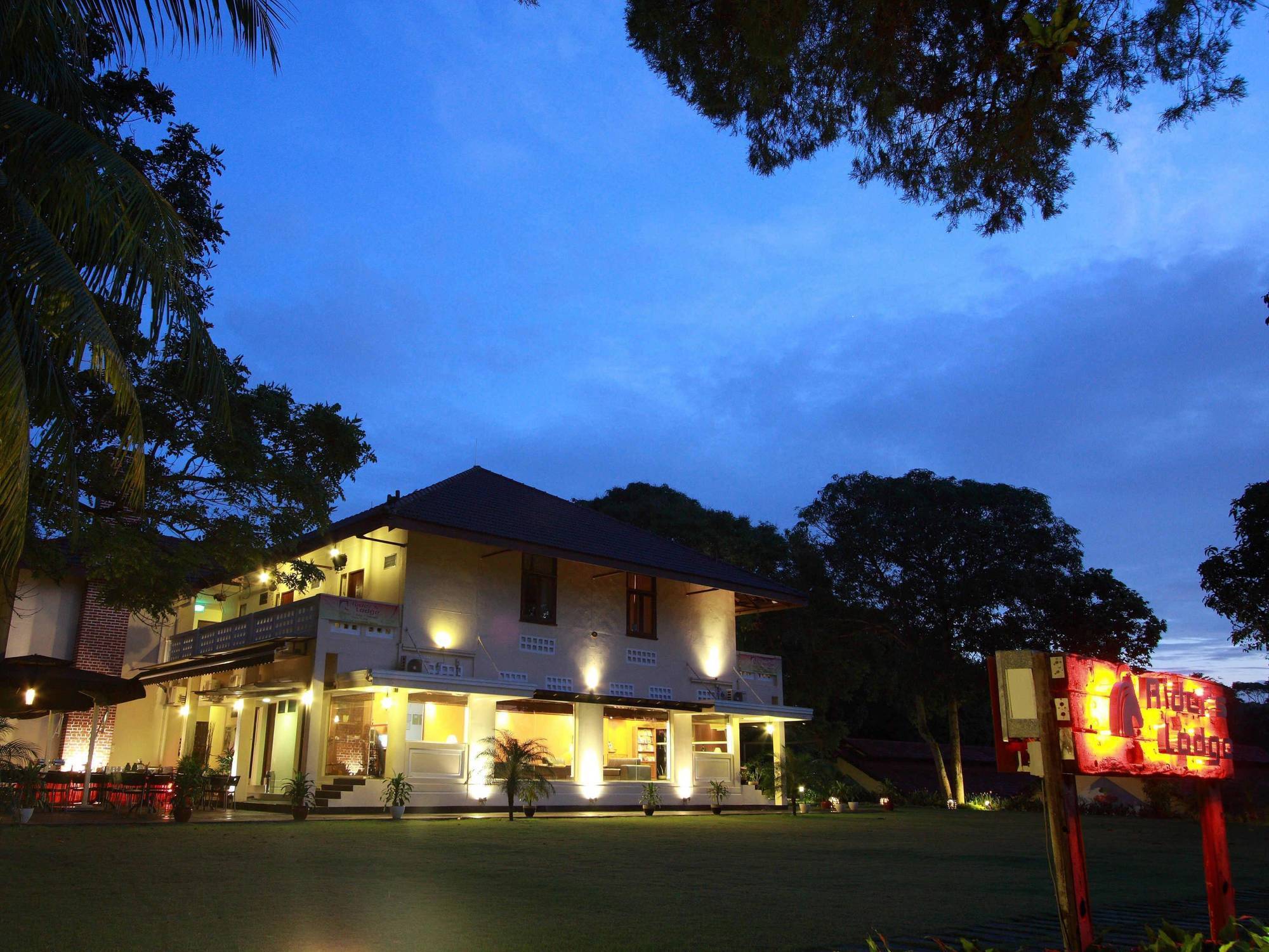 Hotel Oyo 104 Pegasus Singapore