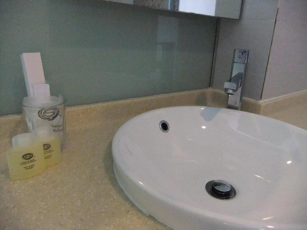 Santa Grand Little India Hotel 3*