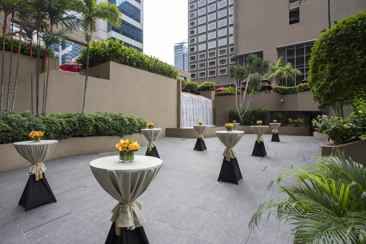 Carlton Hotel