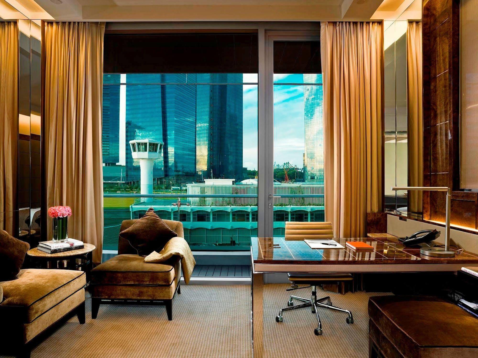 Hotel The Fullerton Bay 5*