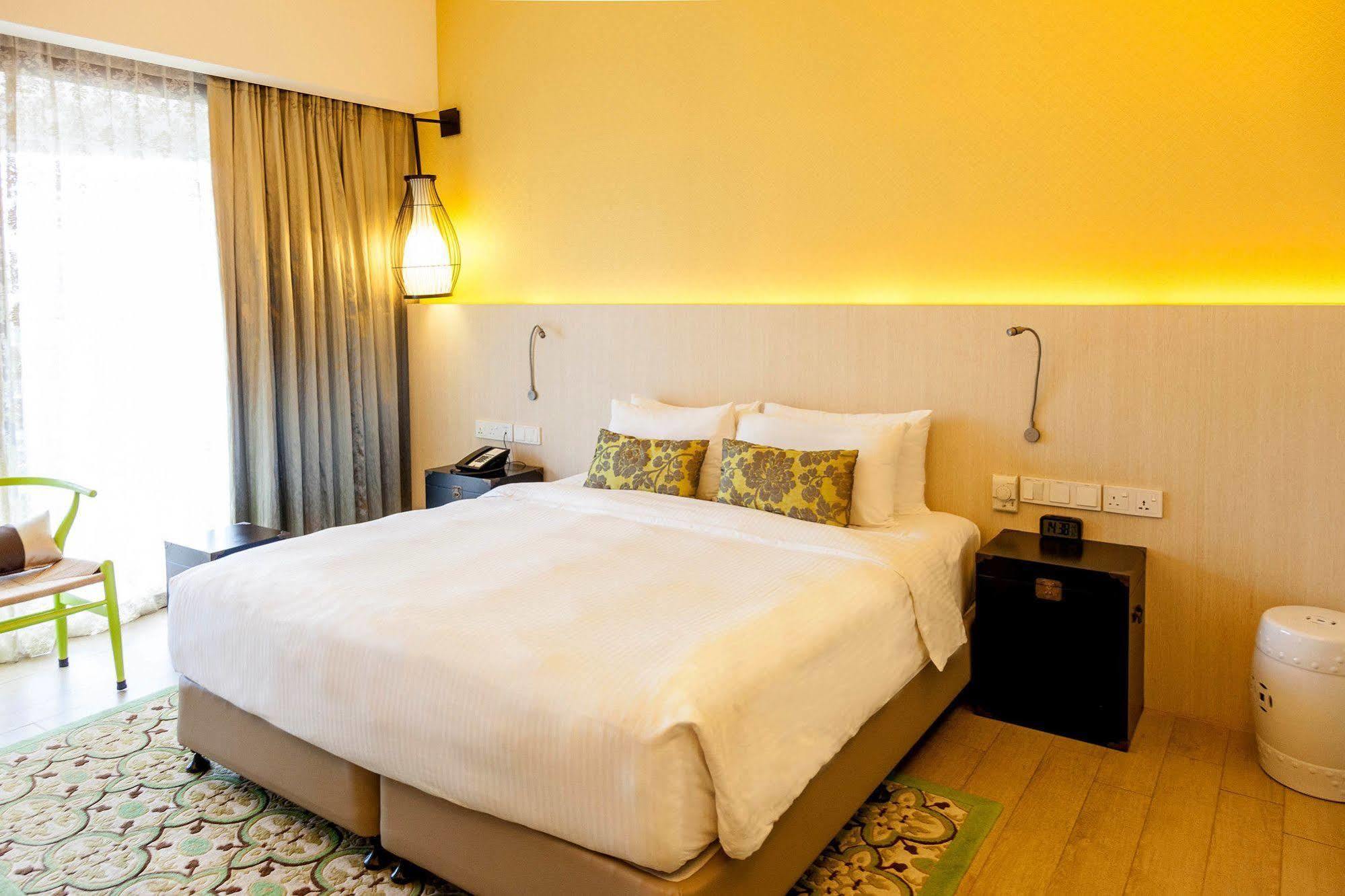 Village Katong By Far East Hospitality Hotel 4*