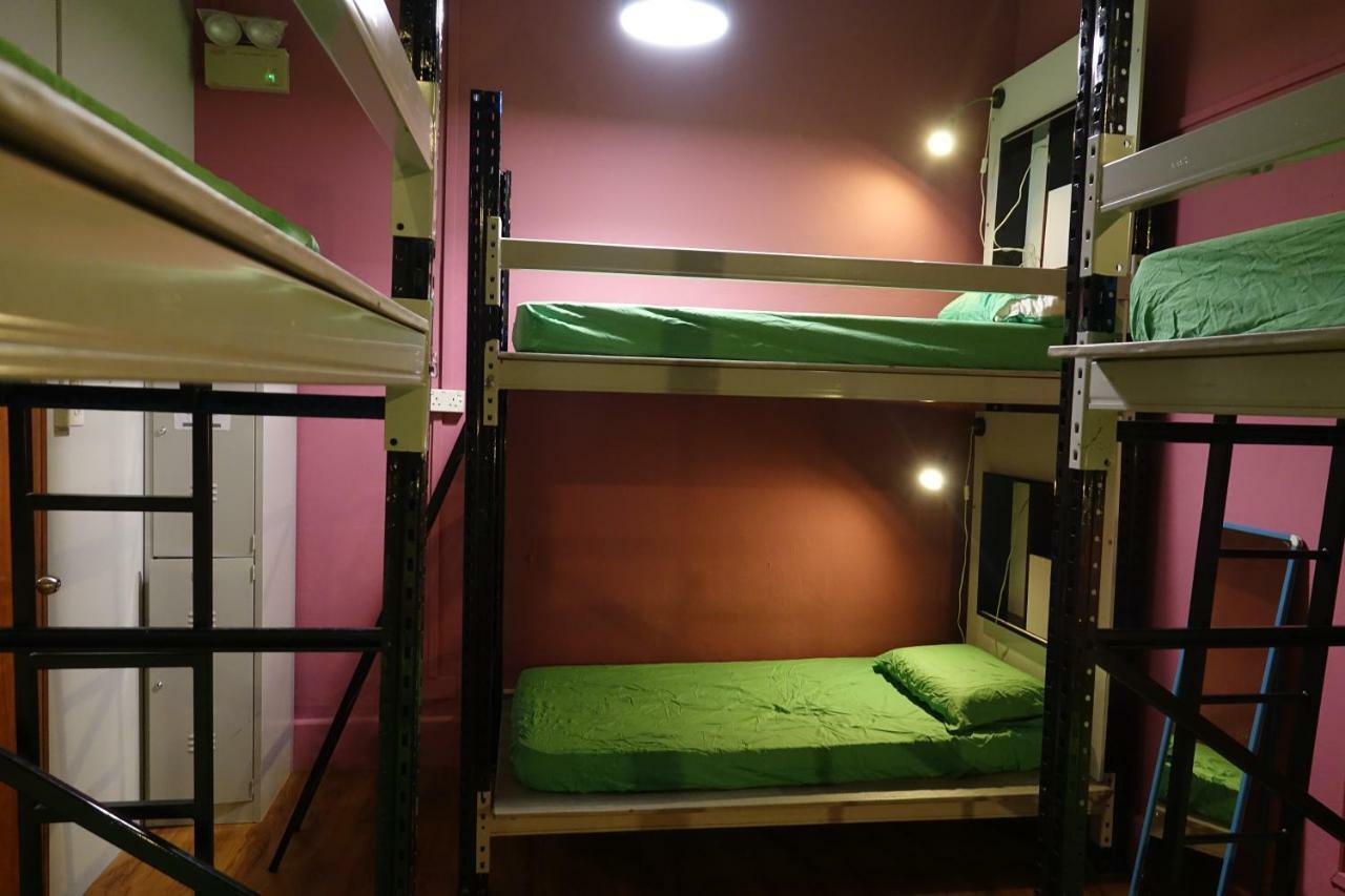 Hostel Gap Year *