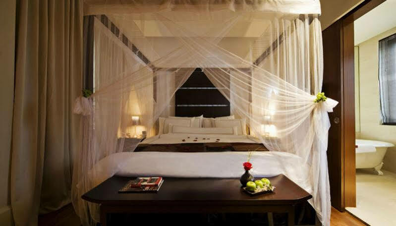 Amara Sanctuary Sentosa Resort 5*