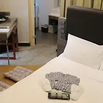 Aqueen Hotel Kitchener