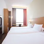 Ibis Singapore Novena