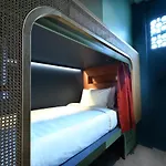 Dream Chaser Boutique Capsule Hotel