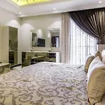 Luxury 3Bd Apt St