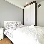 3 Bedrooms Kallang Central City Train