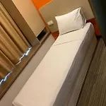 Philip Hotel Balestier