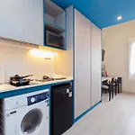 Coliwoo Hotel Pasir Panjang - Coliving