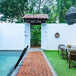 Labrador Villa (Adults Only)