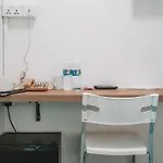 A Hotel Desker, Stay From 10Pm To 9Am