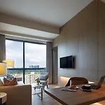 Momentus Hotel Alexandra