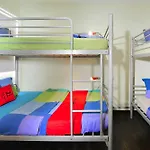 Reddoorz Hostel Near Kampong Bahru Road